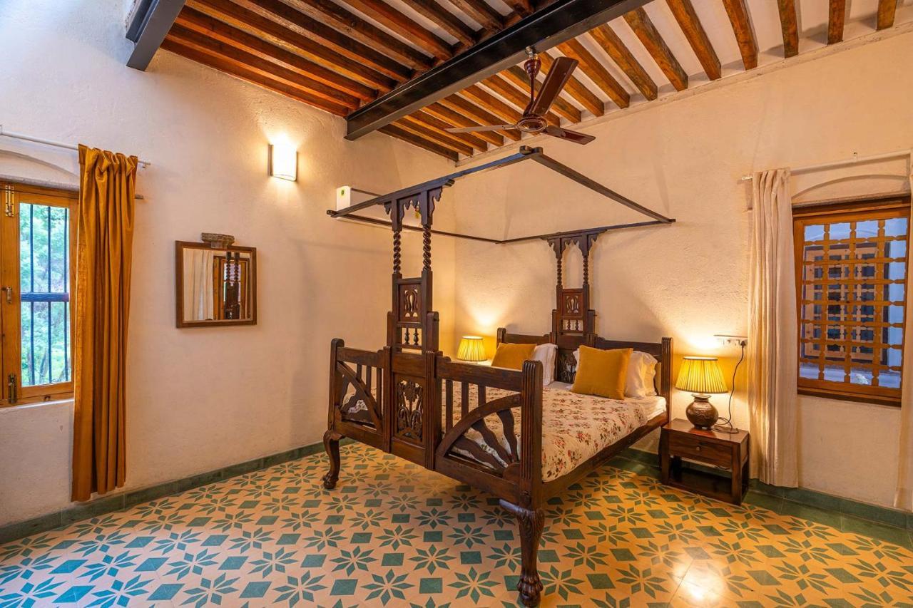 Stayvista'S Peepal Haveli - Rustic Kothi With Terrace, Breathtaking View & Bonfire Narainpur  Extérieur photo